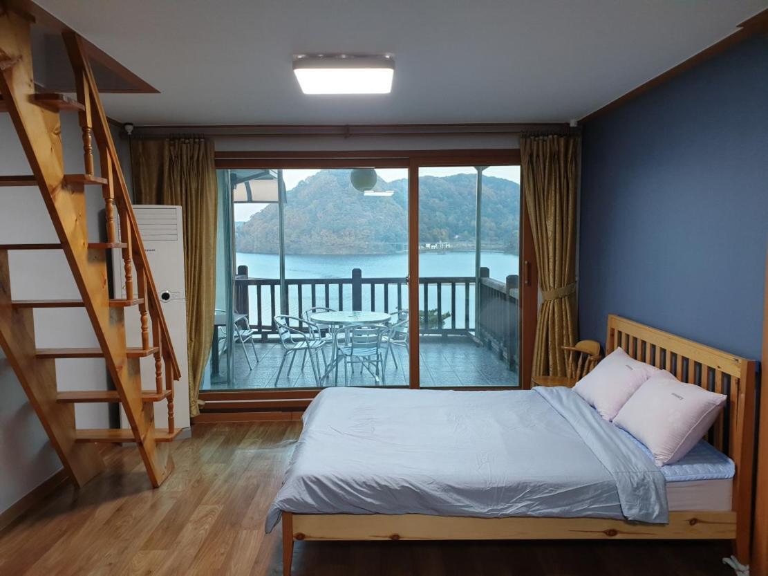 Lahoya Pension Chuncheon Zewnętrze zdjęcie